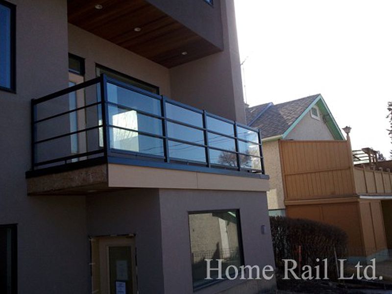 Urban Glass Aluminum Railing